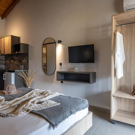 Erifili At Sarti Beach Apartments & Studios Ngoại thất bức ảnh